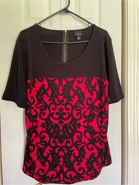 Worthington Black and Red Short-Sleeve Patterned Top